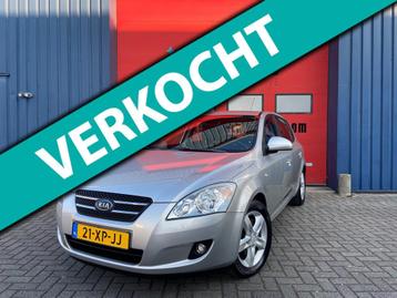 Kia Cee'd 1.6 X-clusive| Stoelverwarming | Trekhaak | Clima beschikbaar voor biedingen