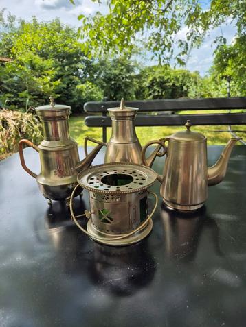 3 koffiepotten en warmhoudplaatje beschikbaar voor biedingen