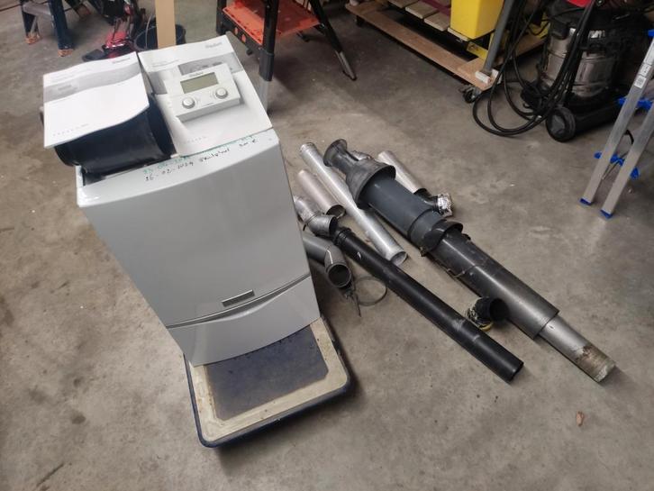 CV Ketel met Schuin Dak Aansluiting, Doe-het-zelf en Verbouw, Verwarming en Radiatoren, Gebruikt, Cv-ketel of Combi-ketel, 800 watt of meer