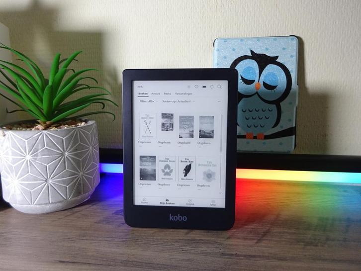 Kobo Clara ereader, 6 inch + nieuw hoesje, Computers en Software, E-readers, Zo goed als nieuw, 6 inch of minder, 8 GB, Touchscreen