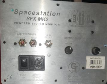 GrooveTubes Space Station. SFX MK2 powered stereo monitor