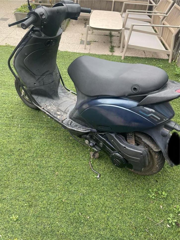 Zip 50cc scooter, Fietsen en Brommers, Brommeronderdelen | Scooters, Gebruikt, Piaggio, Overige typen, Ophalen
