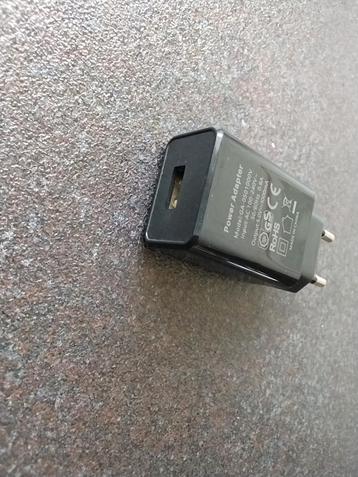 Oplader via stopcontact nieuw beschikbaar voor biedingen