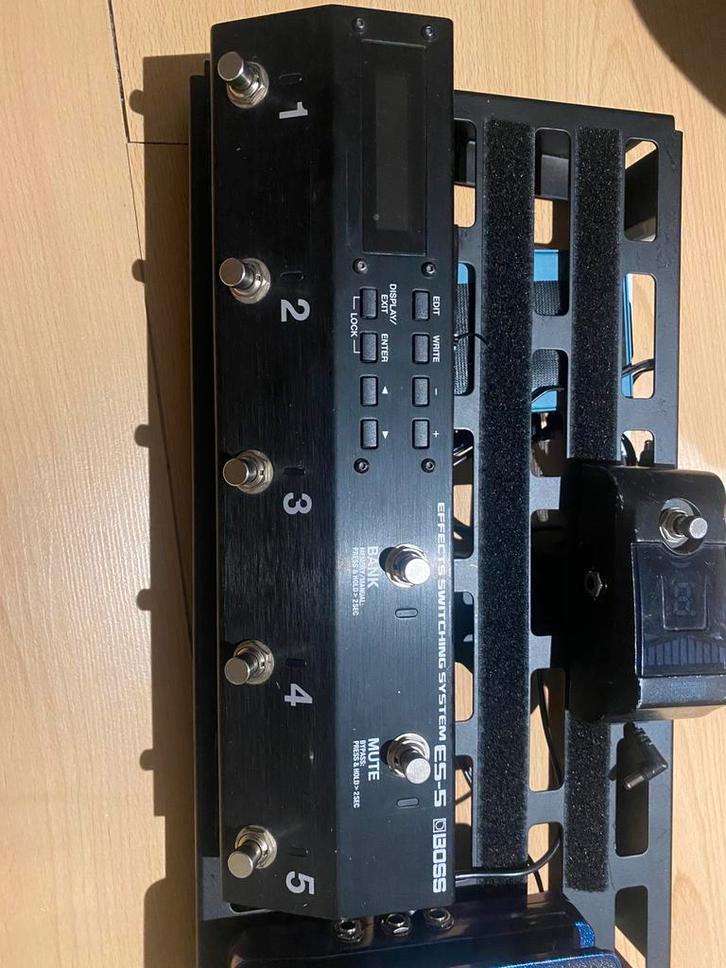 Boss ES-5, Muziek en Instrumenten, Midi-apparatuur, Zo goed als nieuw, Ophalen of Verzenden