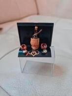 reutter miniaturen 2 wijnglazen met fles, Verzamelen, Ophalen of Verzenden, Nieuw, Poppenhuis