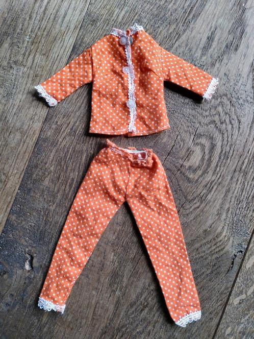 BARBIE Skipper 🏵️ VINTAGE PYJAMA 🏵️ Zonder pop, Verzamelen, Poppen, Gebruikt, Kleertjes, Ophalen of Verzenden