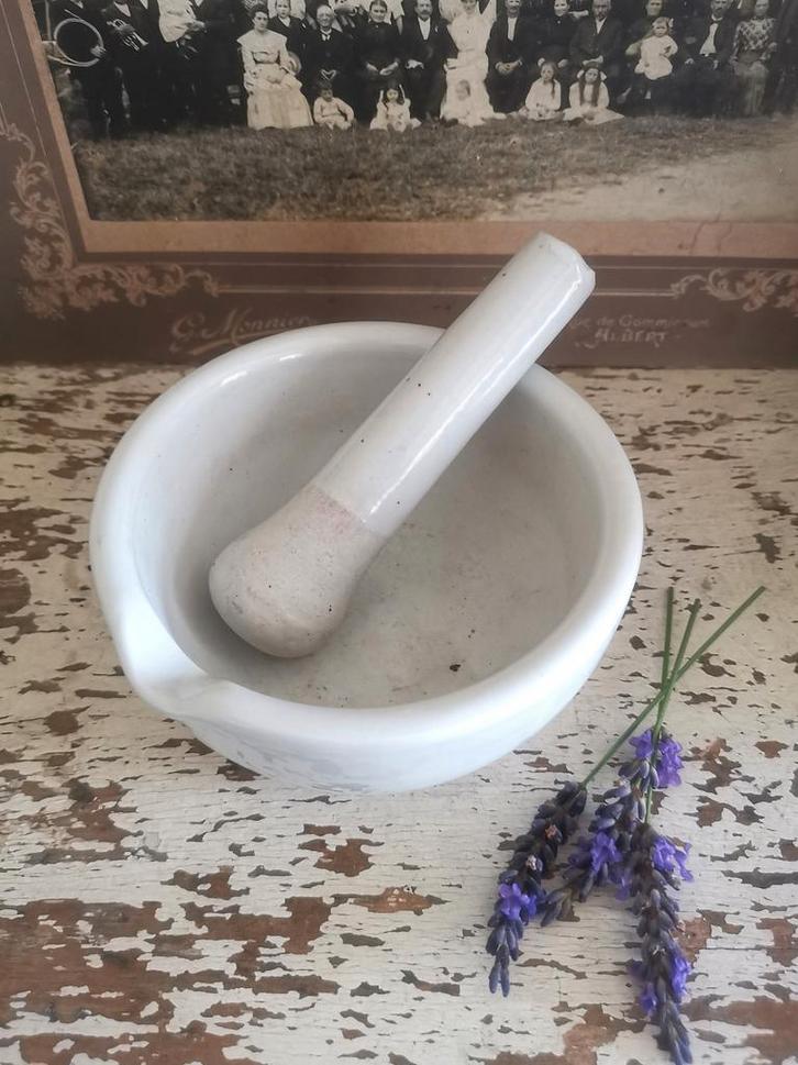 Oude porseleinen apothekers vijzel, Antiek en Kunst, Antiek | Schalen, Ophalen of Verzenden