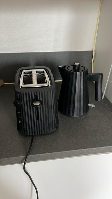 Alessi waterkoker en broodrooster beschikbaar voor biedingen