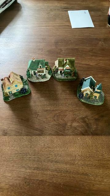 Miniatuurhuisjes beschikbaar voor biedingen