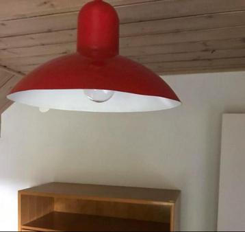 Vintage rode hanglamp beschikbaar voor biedingen
