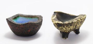 2 x travertijn keramiek van Pieter Groeneveldt beschikbaar voor biedingen