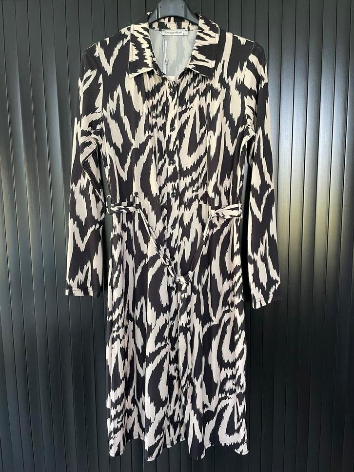 Mooi jurkje Angelle Milan zw/w S -nieuw, Kleding | Dames, Jurken, Nieuw, Maat 36 (S), Zwart, Knielengte, Verzenden