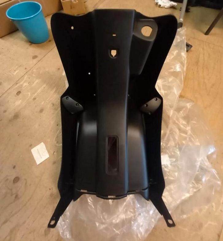 NIEUW origineel beenscherm Kymco Agility, Fietsen en Brommers, Scooters | Kymco, Nieuw, Agility, Benzine, Ophalen of Verzenden