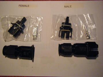 Enphase Stekker  - ALLEEN ALS SET=Female /Male stekker =  beschikbaar voor biedingen