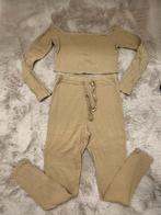 Tweedelige set beige huispak, Ophalen of Verzenden, Zo goed als nieuw, Beige
