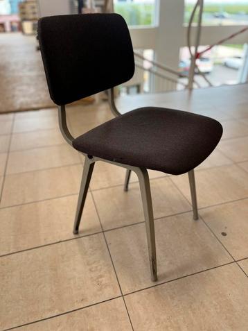 Friso Kramer design Revolt Ahrend  vintage industriel beschikbaar voor biedingen