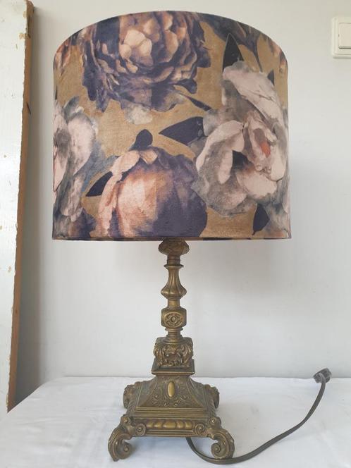Koperen tafellamp met cilinder kap , decor rozen, Huis en Inrichting, Lampen | Tafellampen, Zo goed als nieuw, Minder dan 50 cm