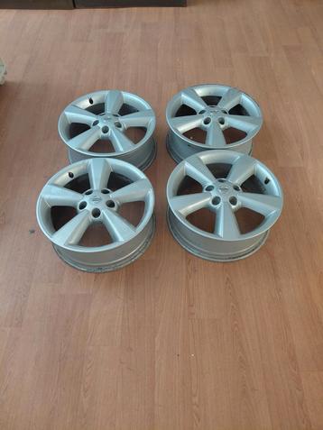 Nissan Qashqai velgen. beschikbaar voor biedingen