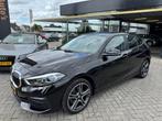 BMW 1-serie 118i High Executive|Navi|Carplay|Stoelverwarm|LE, 65 €/maand, Gebruikt, Met garantie (alle), Zwart