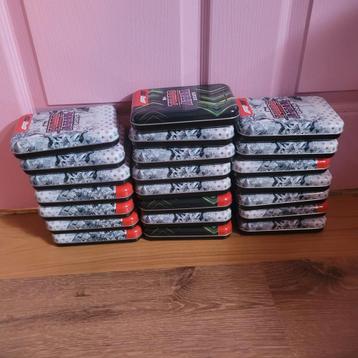 F1 Turbo Attax 2025 20+ Tins met kaarten gevuld! beschikbaar voor biedingen