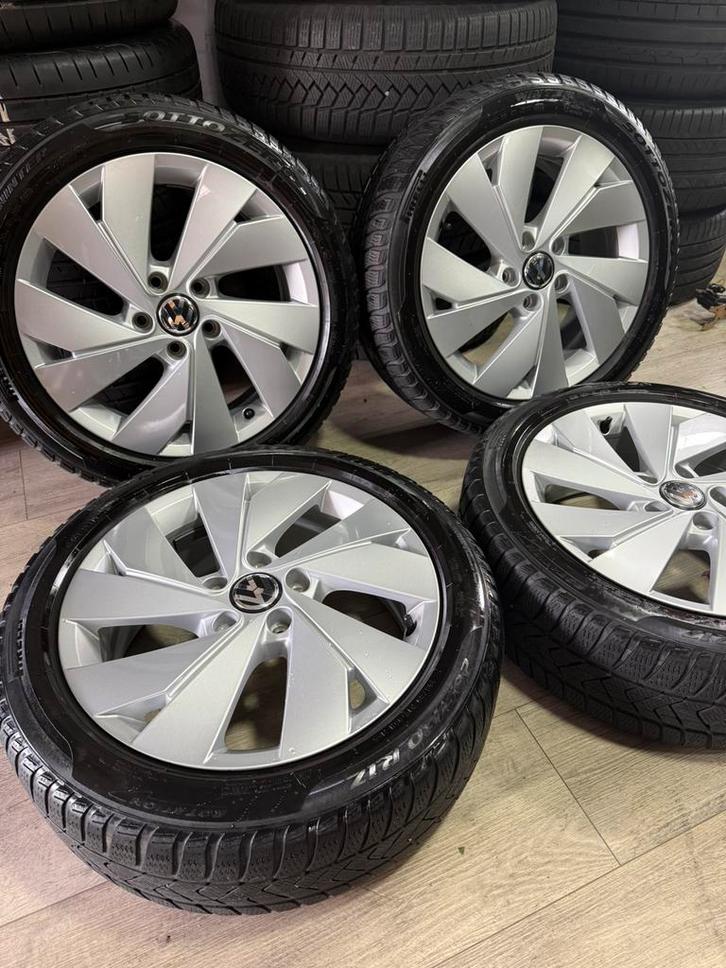 Zeer nette Vw belmond winterset golf 6/7/8, Auto-onderdelen, Banden en Velgen, Banden en Velgen, Winterbanden, 17 inch, 205 mm