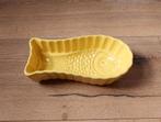 Oude retro puddingvorm geel vis., Gebruikt, -, Verzenden, -