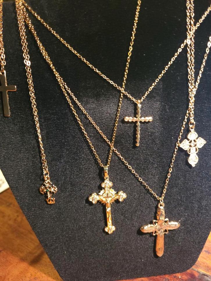 Divketingen enhand gemaakte rozenkrans., Diversen, Kerst, Nieuw, Ophalen of Verzenden