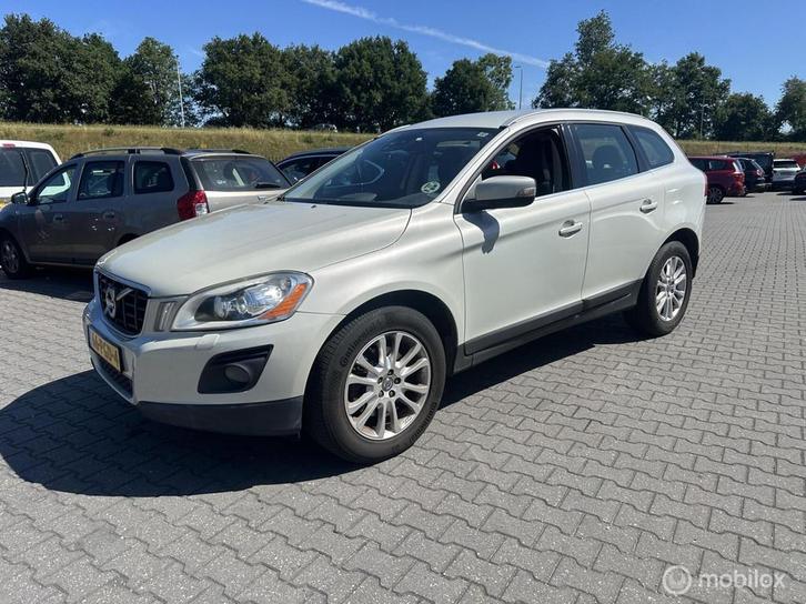 Volvo XC60 2.4D Kinetic automaat km 240.000 goed onderhouden, Auto's, Volvo, Bedrijf, Te koop, XC60, ABS, Airbags, Airconditioning