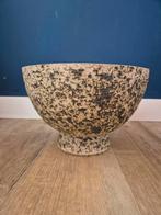 Berkenbast Pot op voet, Tuin en Terras, Bloempotten, Gebruikt, Rond, Binnen, Ophalen of Verzenden