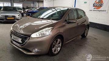 Peugeot 208 1.6 VTI 16V BENZ 1.598CC 88KW 120PK (bj 2014) beschikbaar voor biedingen
