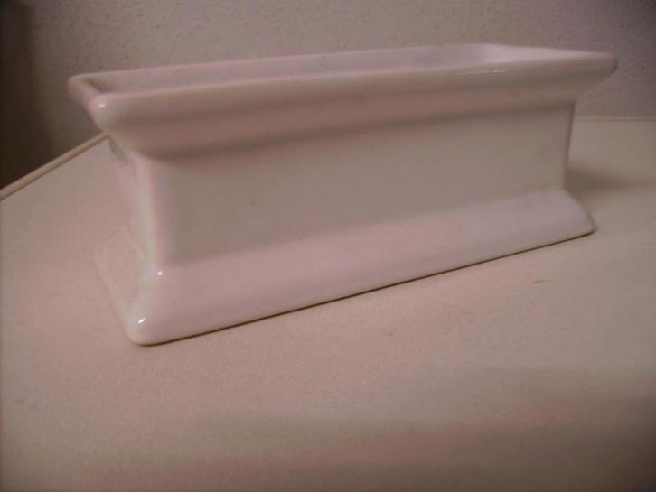 klein wit bloempotje, Tuin en Terras, Bloempotten, Gebruikt, Aardewerk, Binnen, Minder dan 40 cm, Minder dan 25 cm, Rechthoekig