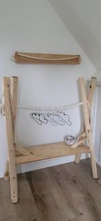 Handgemaakt kledingrekje + wandplankje - baby/kinderkamer, Ophalen, 100 tot 150 cm, Zo goed als nieuw, Kinderkapstok