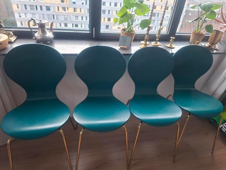 Set van 4 groene eetkamerstoelen met gouden poten, Huis en Inrichting, Stoelen, Gebruikt, Vier, Hout, Metaal, Overige kleuren