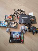 Nintendo 64 met 4 games en 2 controllers., Spelcomputers en Games, Spelcomputers | Nintendo 64, Ophalen of Verzenden, Gebruikt