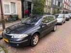 Renault Laguna 1.8 16V Gr.tour Dyna S2005 2005 Grijs, Auto's, 4 cilinders, 1290 kg, Origineel Nederlands, Stationwagon