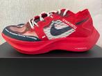Nike ZoomX Vaporfly Next% Gyakusou Red Maat 45, Sport en Fitness, Loopsport en Atletiek, Nieuw, Ophalen of Verzenden, Hardlopen