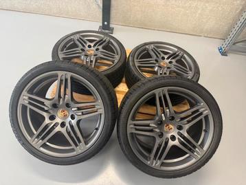 Porsche 997.1 Turbo velgen beschikbaar voor biedingen