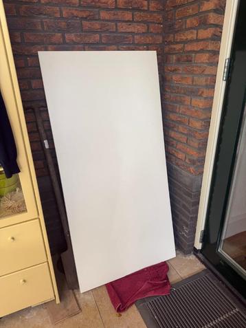 Bureau beschikbaar voor biedingen