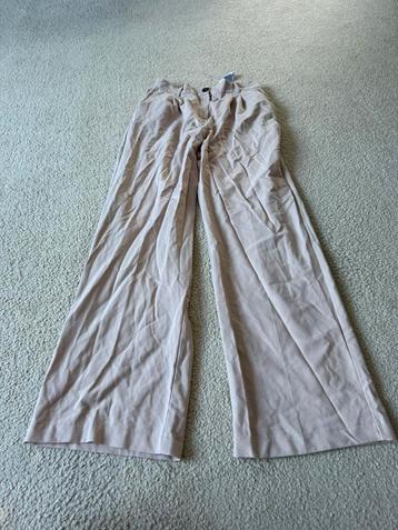 Beige wijde pantalon van FB Sister, maat L beschikbaar voor biedingen