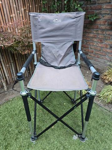 Kinderstoel beschikbaar voor biedingen