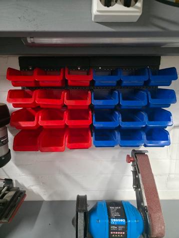 Vakkenrek / Bakjesrek voor opslag beschikbaar voor biedingen