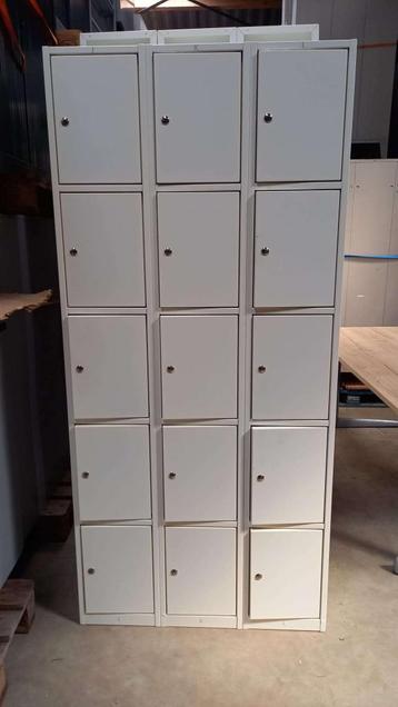 5 vaks lockerkast beschikbaar voor biedingen