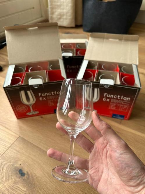 18 Villeroy & Boch Function Bordeaux wijn glazen, Verzamelen, Glas en Borrelglaasjes, Zo goed als nieuw, Overige typen, Ophalen