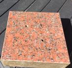 ZGAN. Stuk rood marmer 23x23x7. Marmeren sokkel ornament, Ophalen of Verzenden, Zo goed als nieuw