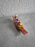 Bootje met figuur en fruit, Tuin en Terras, Ophalen, Zo goed als nieuw, Kunststof, Abstract beeld