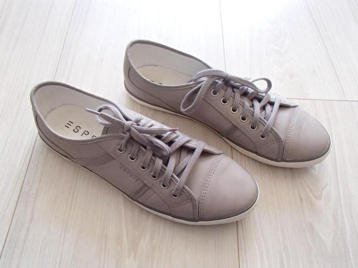 Esprit schoenen maat 41, Kleding | Dames, Schoenen, Zo goed als nieuw, Sneakers of Gympen, Grijs, Ophalen of Verzenden