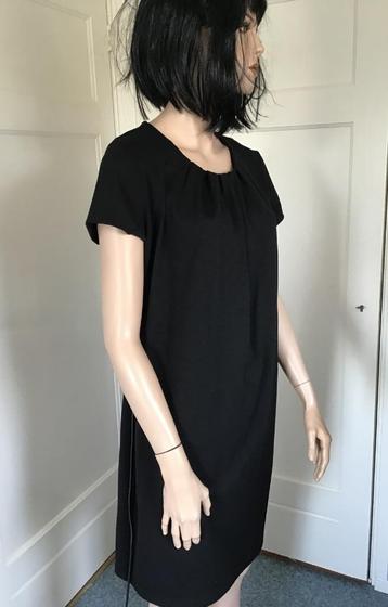 Little black dress beschikbaar voor biedingen