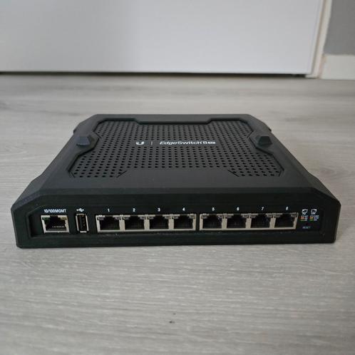 Ubiquiti EdgeSwitch 8XP - 8 Poorts PoE Switch, Computers en Software, Netwerk switches, Gebruikt, Ophalen of Verzenden