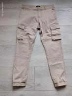 Beige cargo broek.  Only & Sons . Maat. 32/32, Maat 48/50 (M), Beige, Ophalen of Verzenden, Gedragen