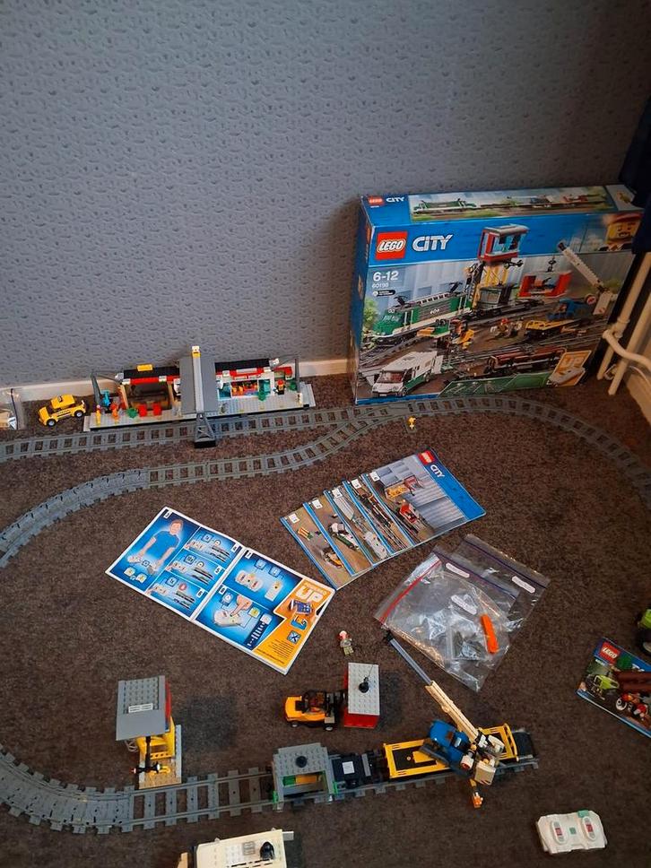 Zeer nette goederen trein met vele extra's  compleet, Kinderen en Baby's, Speelgoed | Duplo en Lego, Zo goed als nieuw, Ophalen of Verzenden